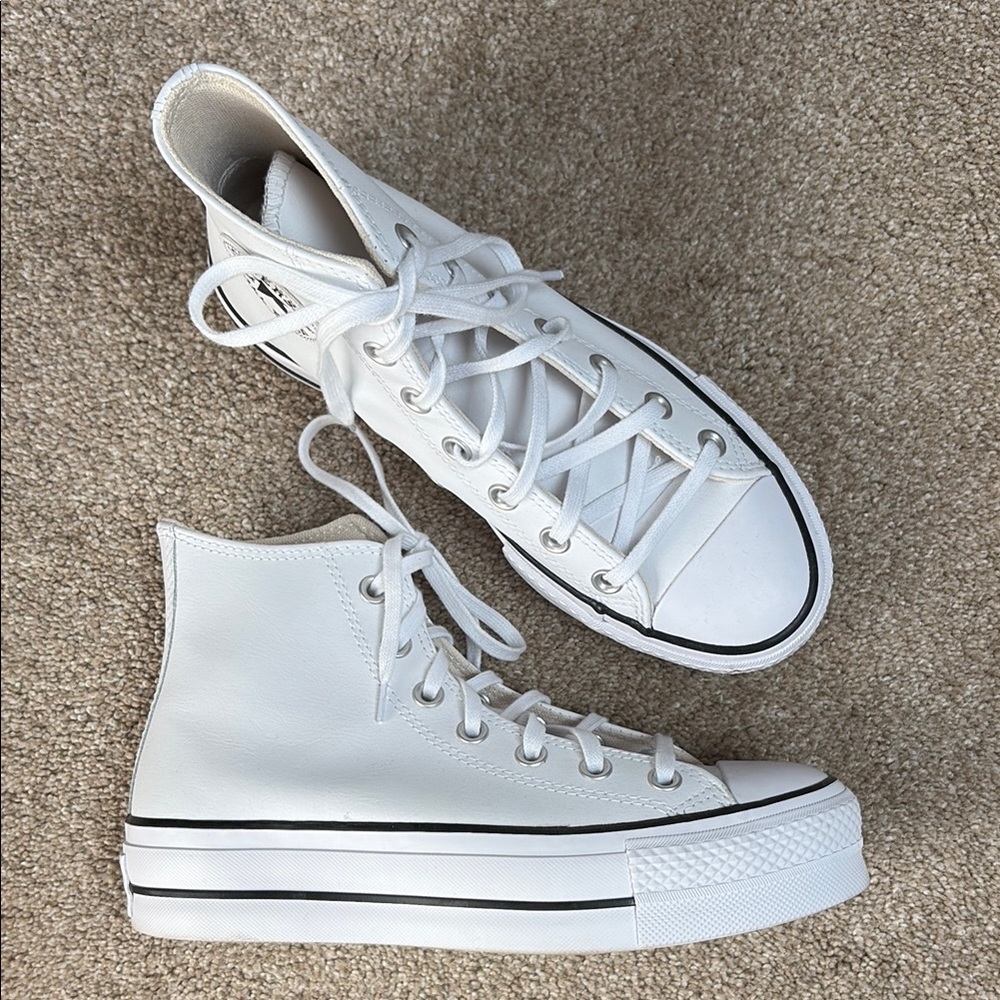 Converse Chuck Taylor All Star Leather Platform